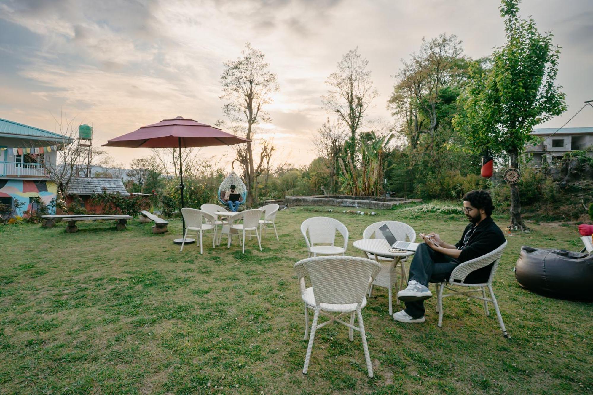 Hotel The Hood Bīr Zewnętrze zdjęcie